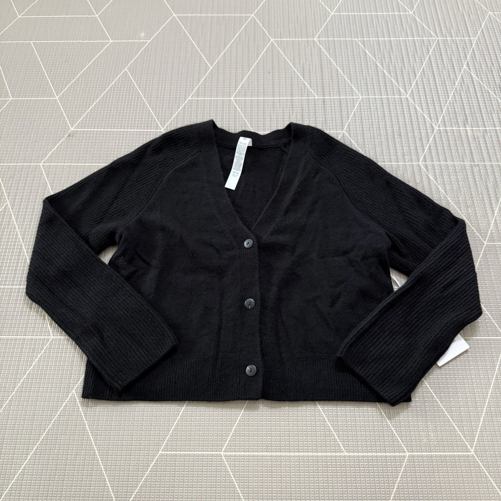 NEW Lululemon Cashmere‎ Slim Fit Cardigan Size Large Black LW3HZPS $228